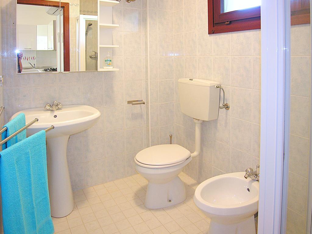 Apartment Gemini Con Piscina Bibione Room photo